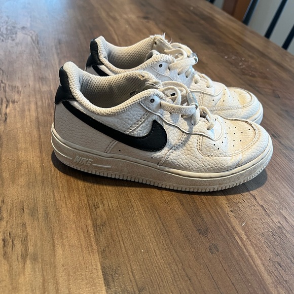 Nike Air Force 1 boys size 12 - Picture 2 of 10